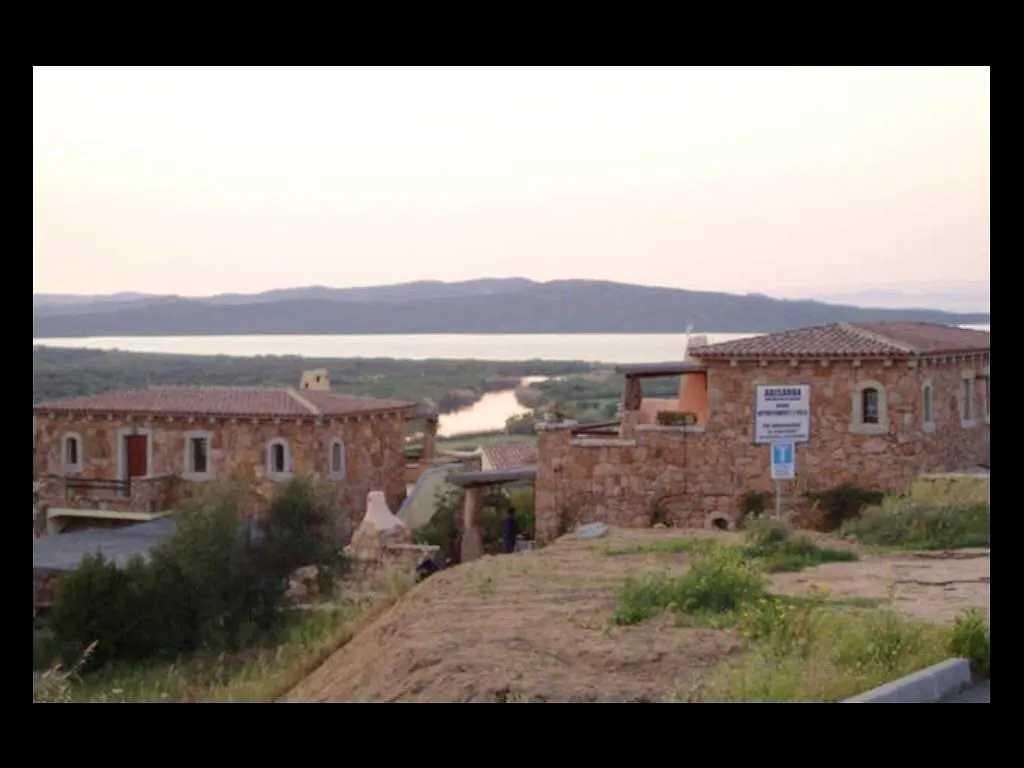 Isola Dei Gabbiani Hotel Barrabisa 0*,